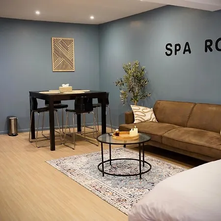 Suite, Hammam, Sauna, Et Jacuzzi アパート スダン